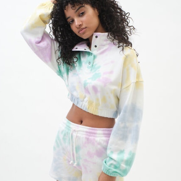 Aeropostale Fleece Tie-Dye Mock-Neck Crop Top NWT Multicolored Size Large Pastel - Picture 10 of 10